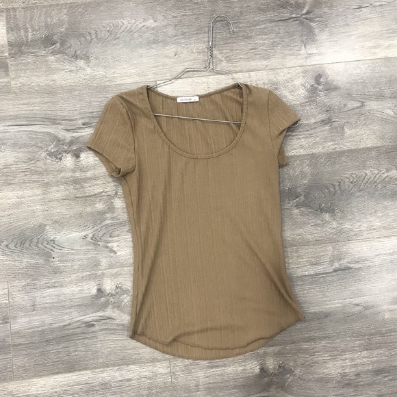 BRAND NEW BEIGE TOP - Picture 2 of 2